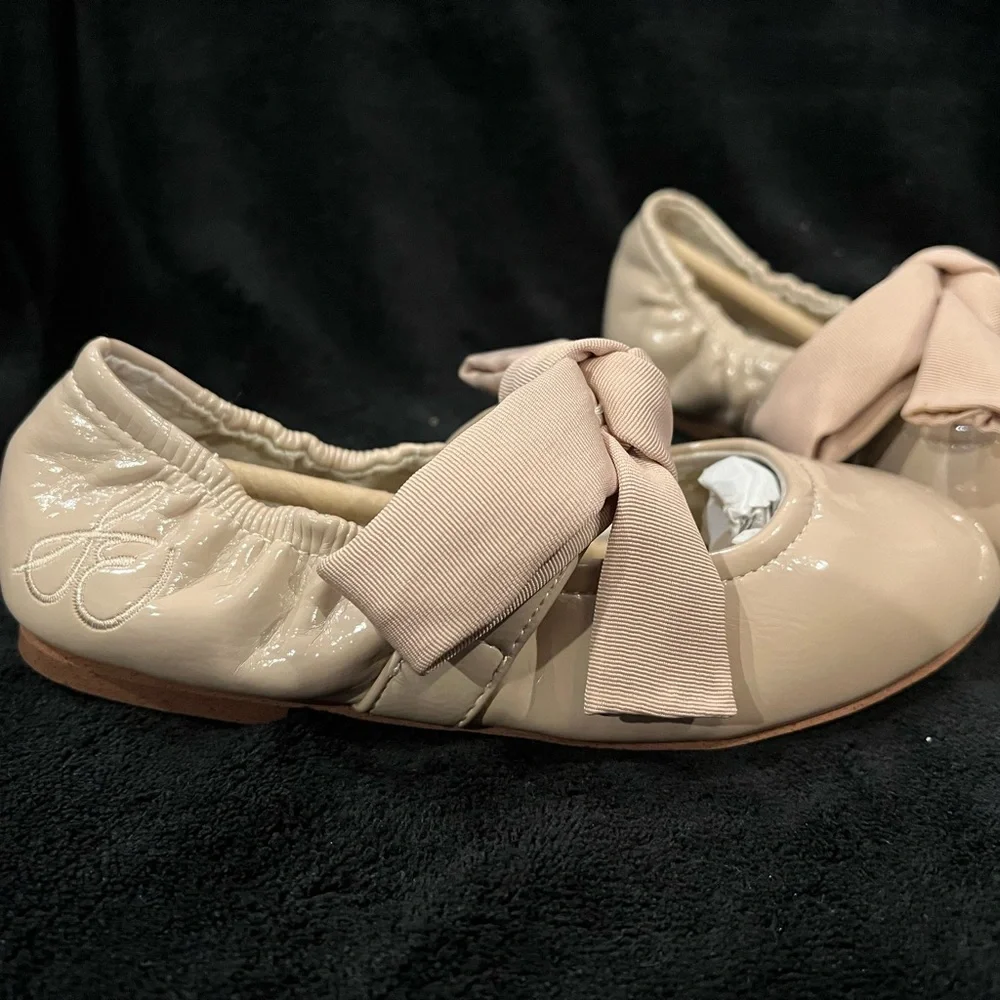 Sam Edelman FELICITY KIDS BALLET FLAT COLOR: Chai Latte Size 2 *Never Been Worn*